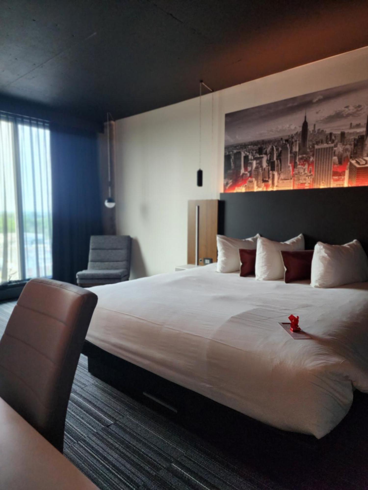 Grand Times Hotel Laval - Centropolis Luaran gambar